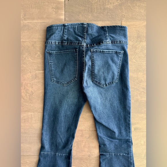 Free People/We The Free Penny Pull-on Flare Jeans - Picture 9 of 13